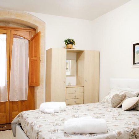 Rosa Holiday Home Szirakúza Kültér fotó
